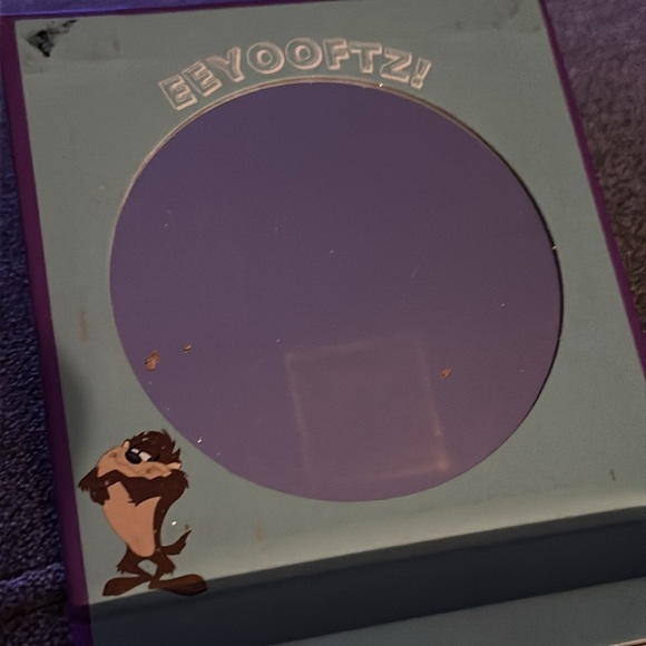 Looney Tunes x Revolution Taz and Tweety Bird Eyeshadow Palettes - Picture 4 of 9